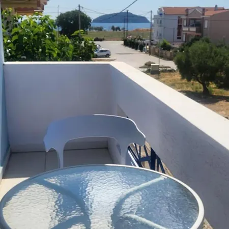 Aristi S Cozy Seaside Nea Iraklitsa
