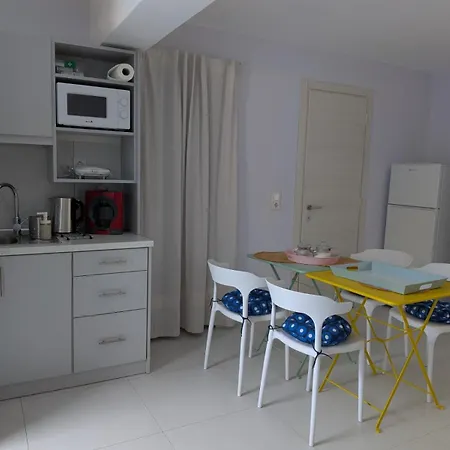 Aristi S Cozy Seaside