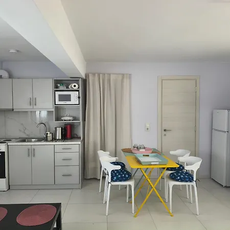 Aristi S Cozy Seaside